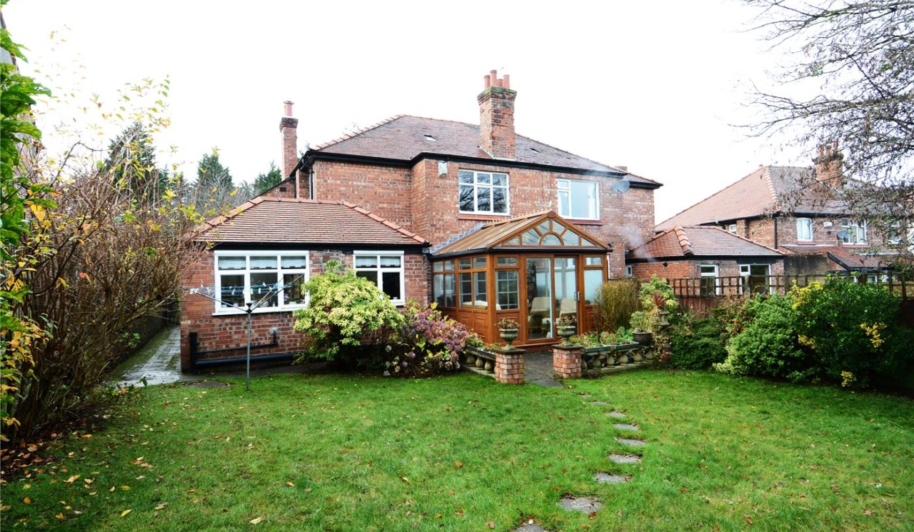 3 bedroom property for sale in Arrowe Park Road, Arrowe Park, Wirral