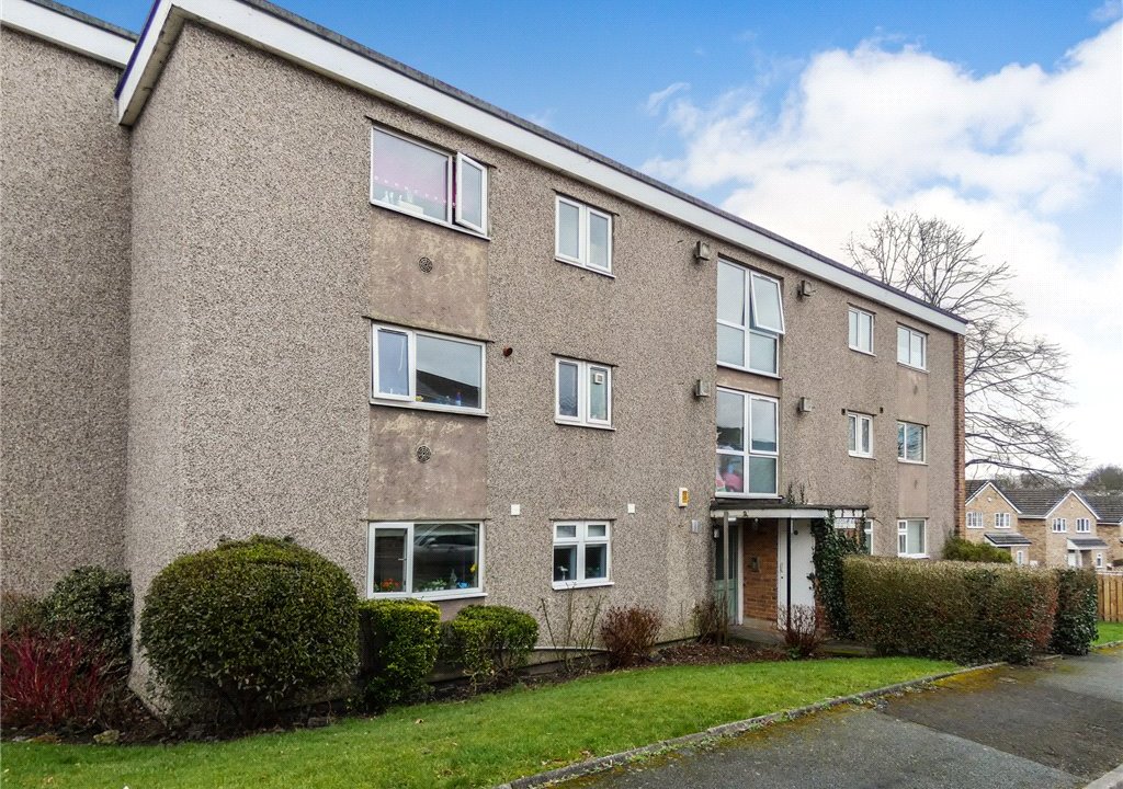 2 bedroom property for sale in Hoyle Court Avenue, Baildon, BD17 £99,950