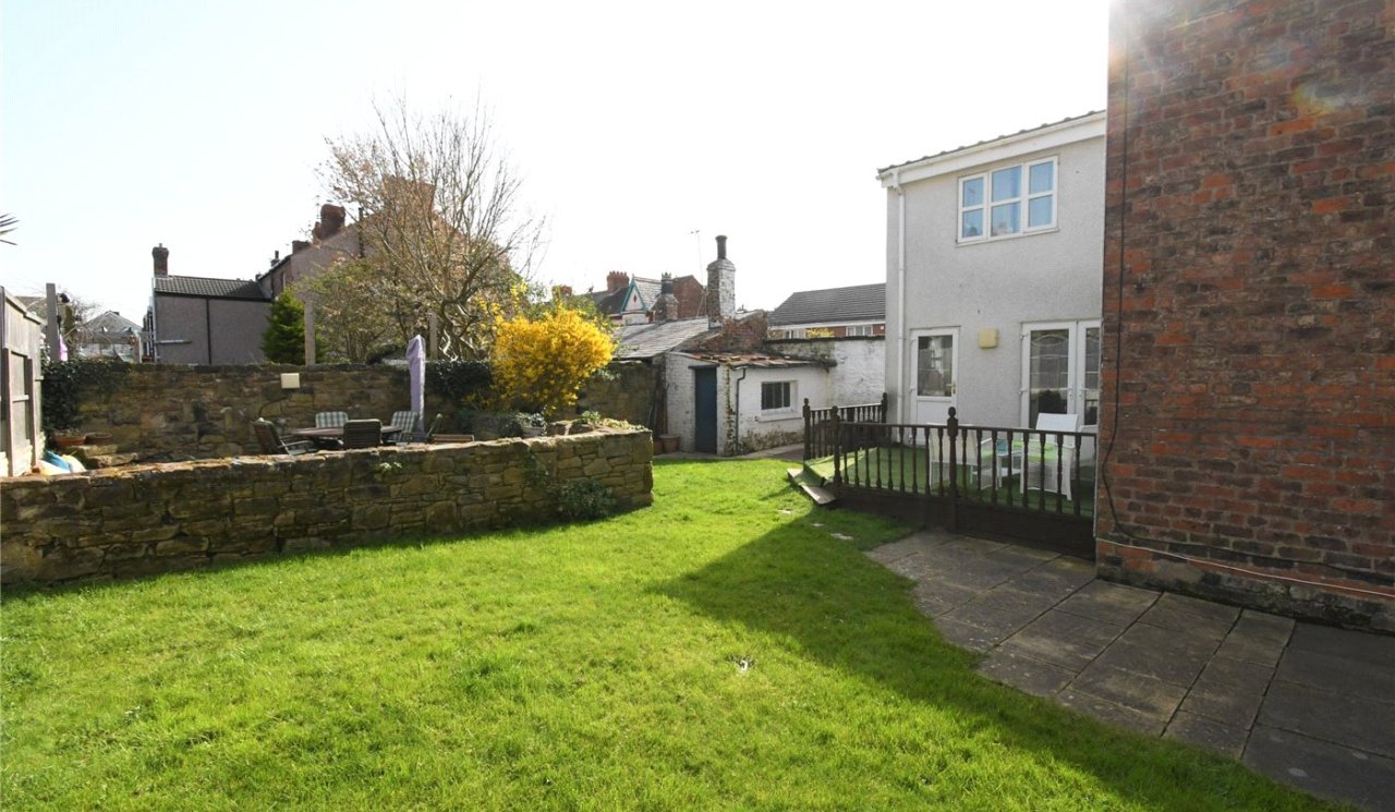 5 bedroom property for sale in Mount Road, Wallasey, Wirral, CH45 £