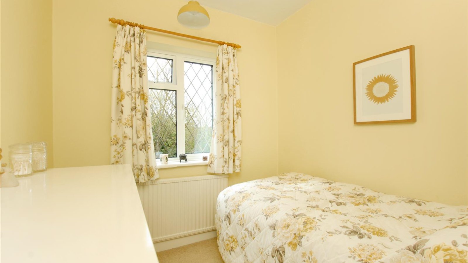 5 bedroom property for sale in Vine Lane, North Hillingdon £925,000