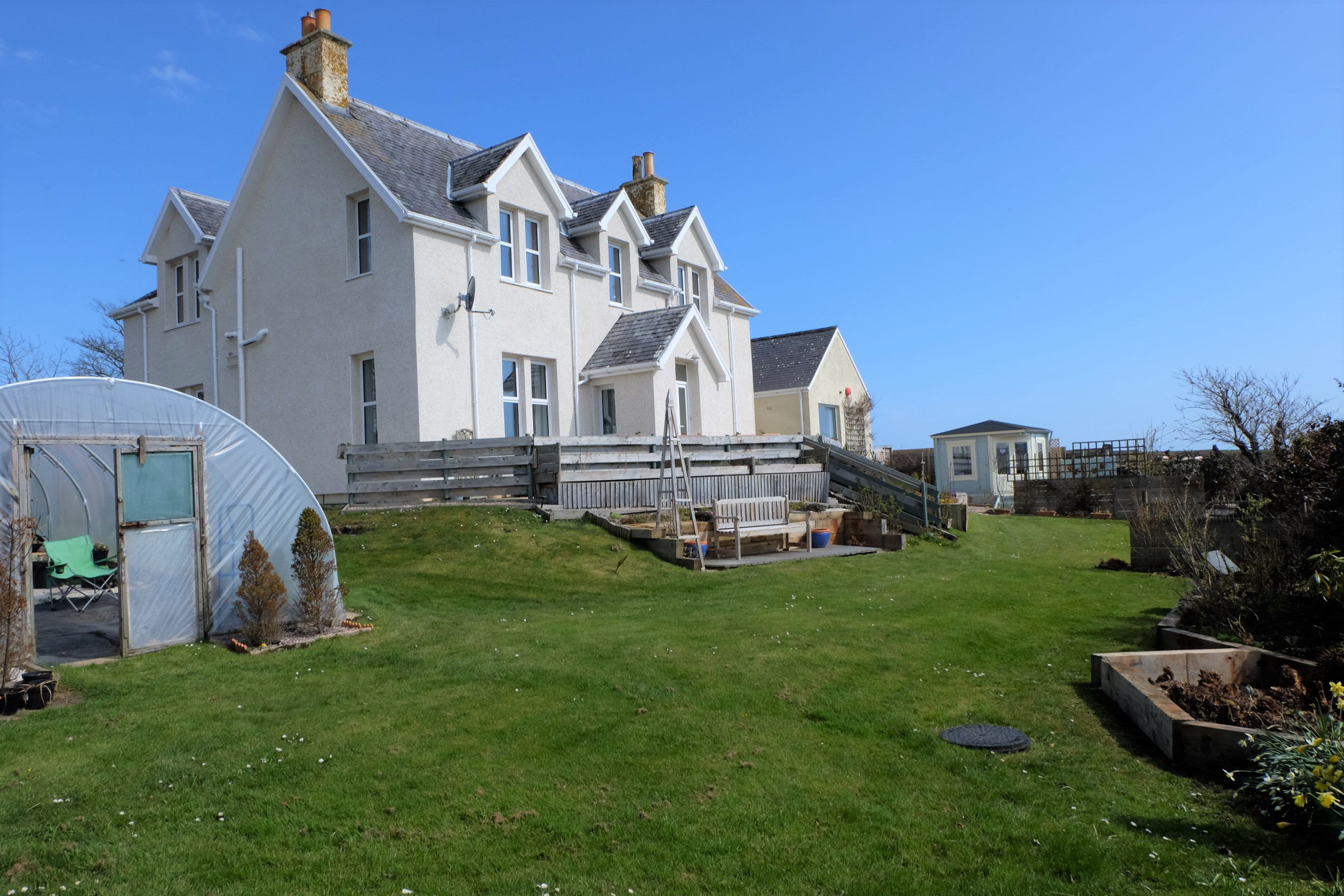 6 bedroom property for sale in Dunbeath Offers over £345,000
