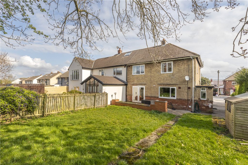 3 bedroom property for sale in Midgley Road, Burley In Wharfedale