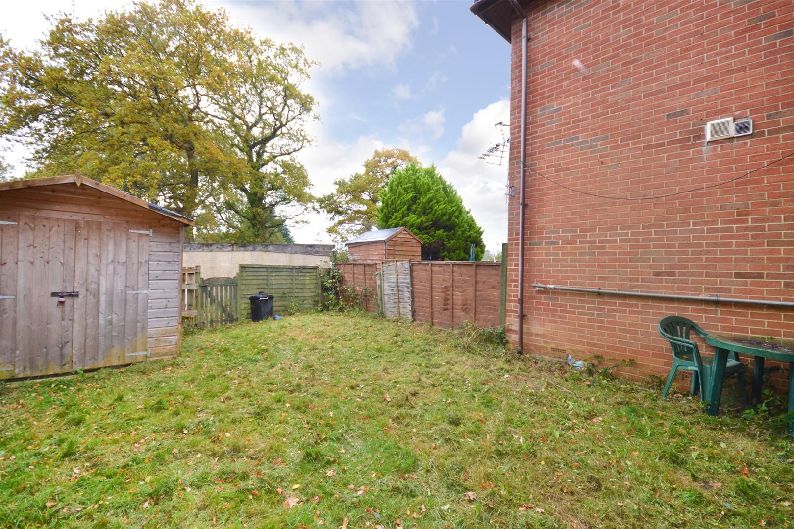 2 bedroom property for sale in Newport, Isle of Wight £100,000