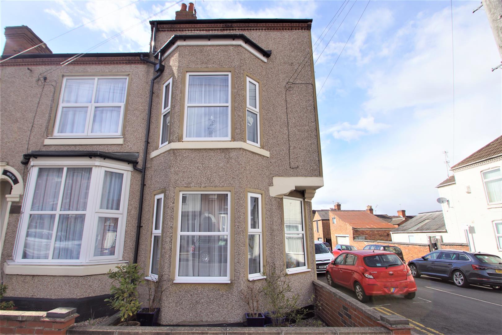 5 bedroom property for sale in Claremont Road, Rugby Guide price £325,000