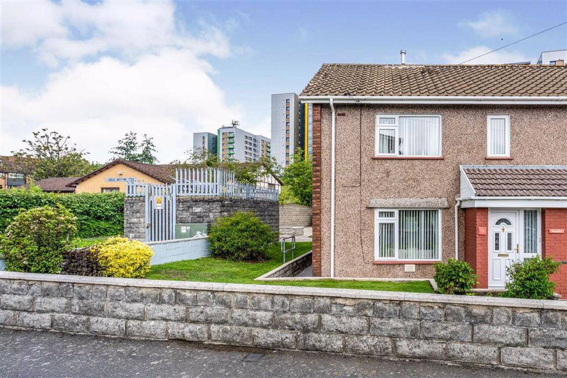 2 bedroom property for sale in Heather Crescent, Sketty Offers in the