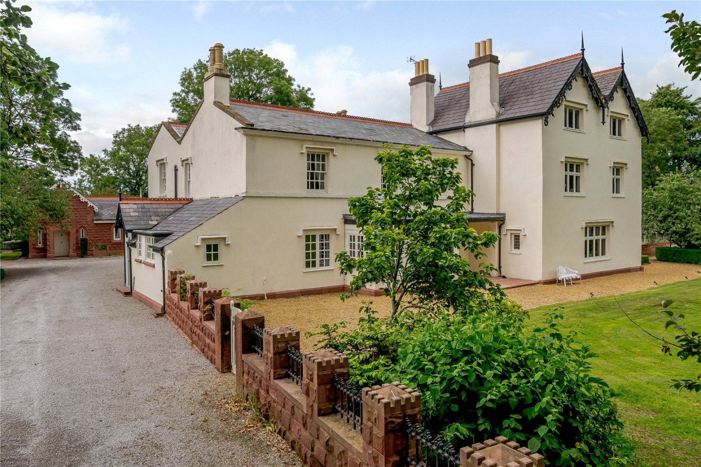 JacksonStops 6 bedroom property for sale in Brimstage Road