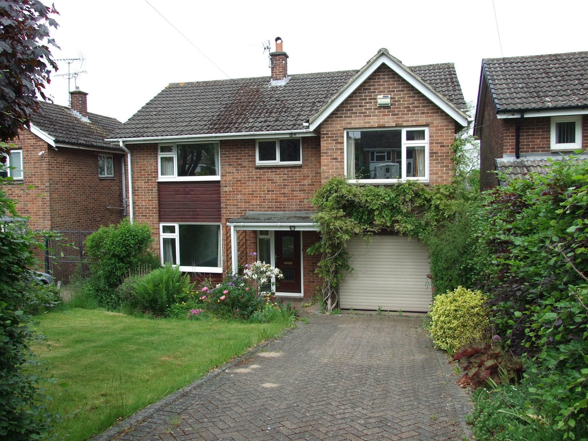 4 bedroom property for sale in Birchover Way, Allestree, Derby Offers