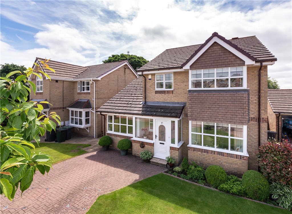 3 bedroom property for sale in Oakleigh View, West Lane, Baildon, BD17