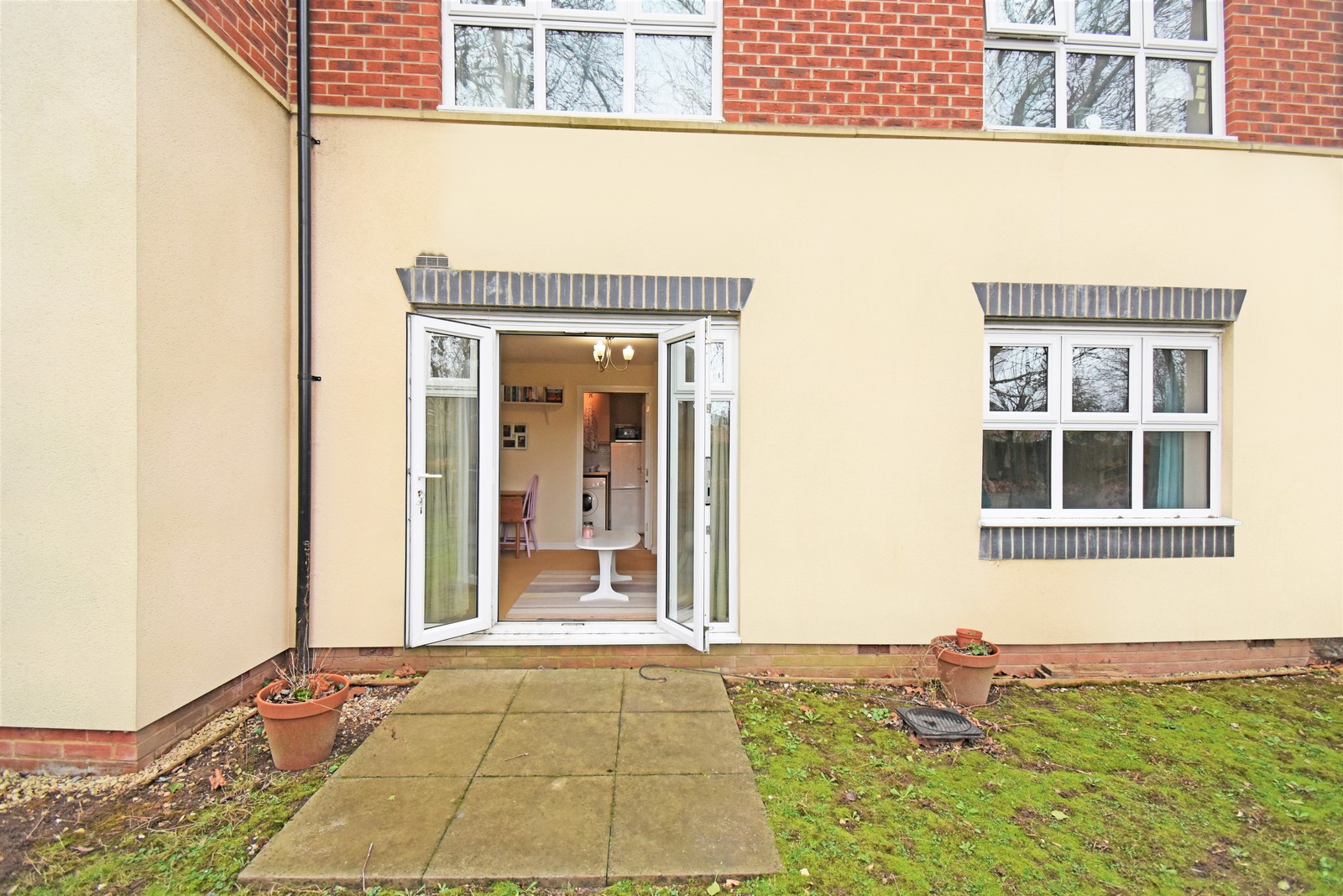 1 bedroom property for sale in Martingale Chase, Newbury, RG14 Guide