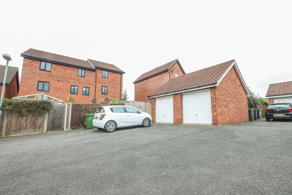 3 bedroom property for sale in Dragonfly Lane, Cringleford NR4 Guide