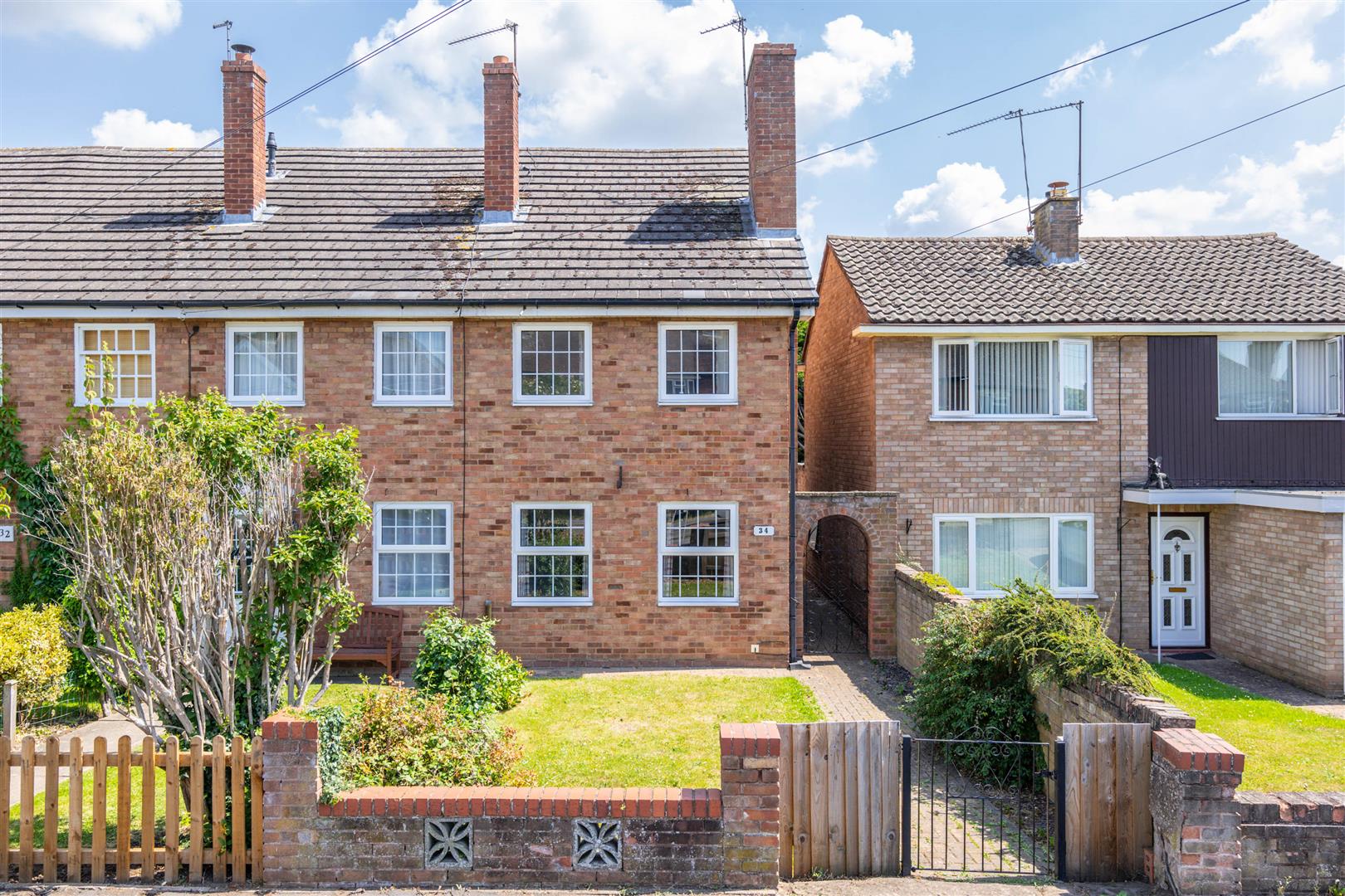 3 bedroom property for sale in New Road, Studley Offers in excess of