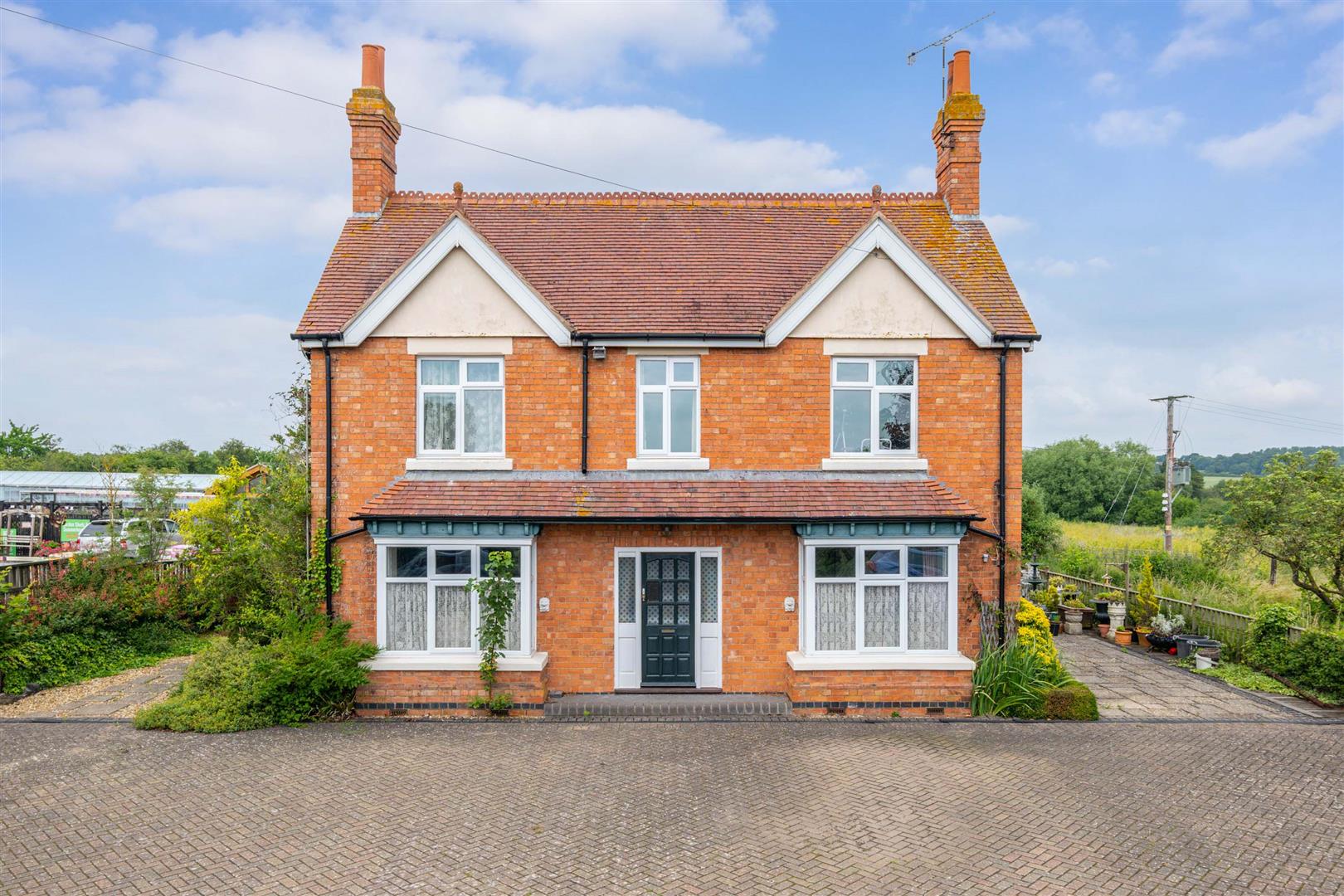4 bedroom property for sale in Stratford Road, BidfordOnAvon