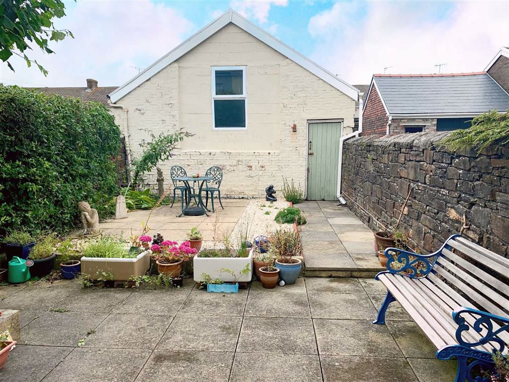 4 bedroom property for sale in Queen Victoria Road, Llanelli Offers