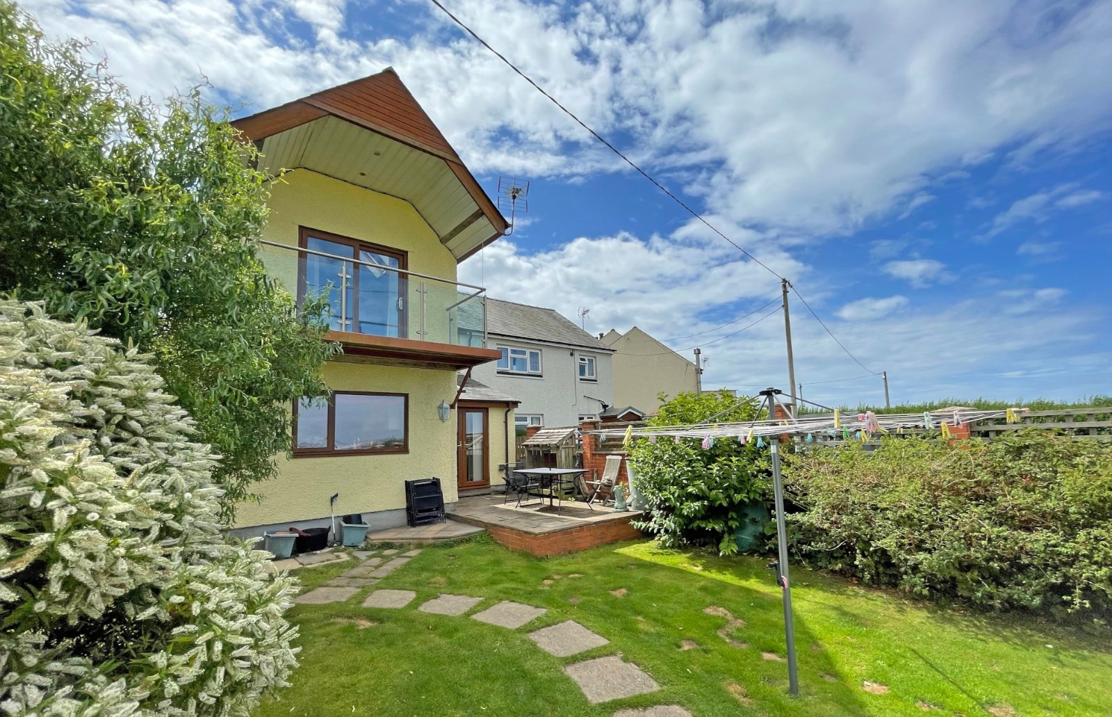 3 bedroom property for sale in Bryn Llan, Llandwrog, Caernarfon, LL54