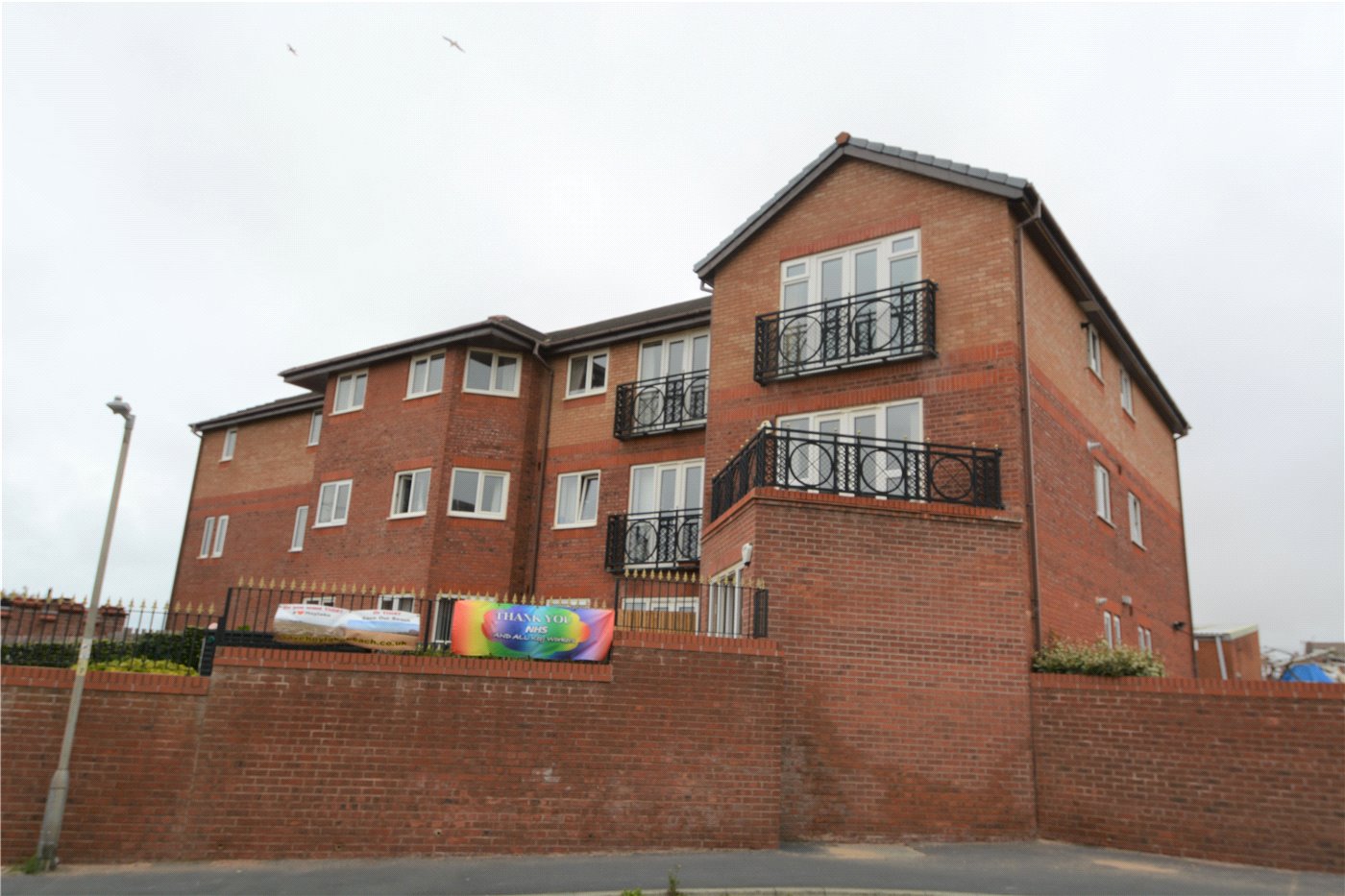 2 bedroom property for sale in Sandpipers Court, 74 Alderley Road