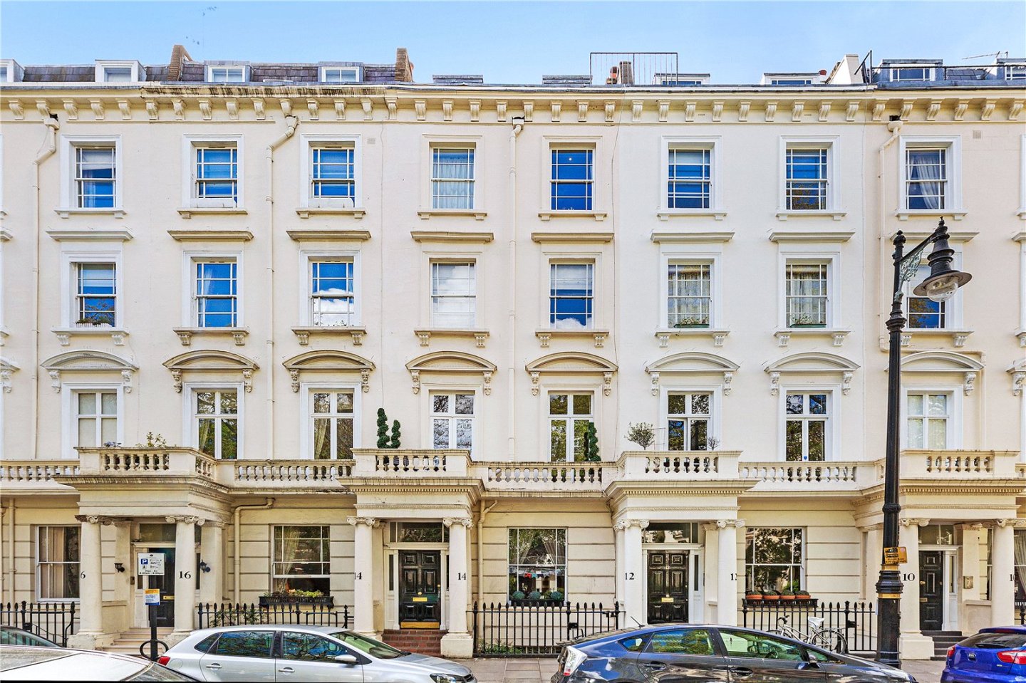 JacksonStops 1 bedroom property for sale in St. Square