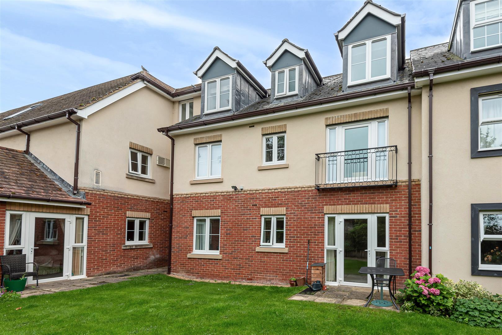 1 bedroom property for sale in Mill Street, Wantage Guide price £190,000