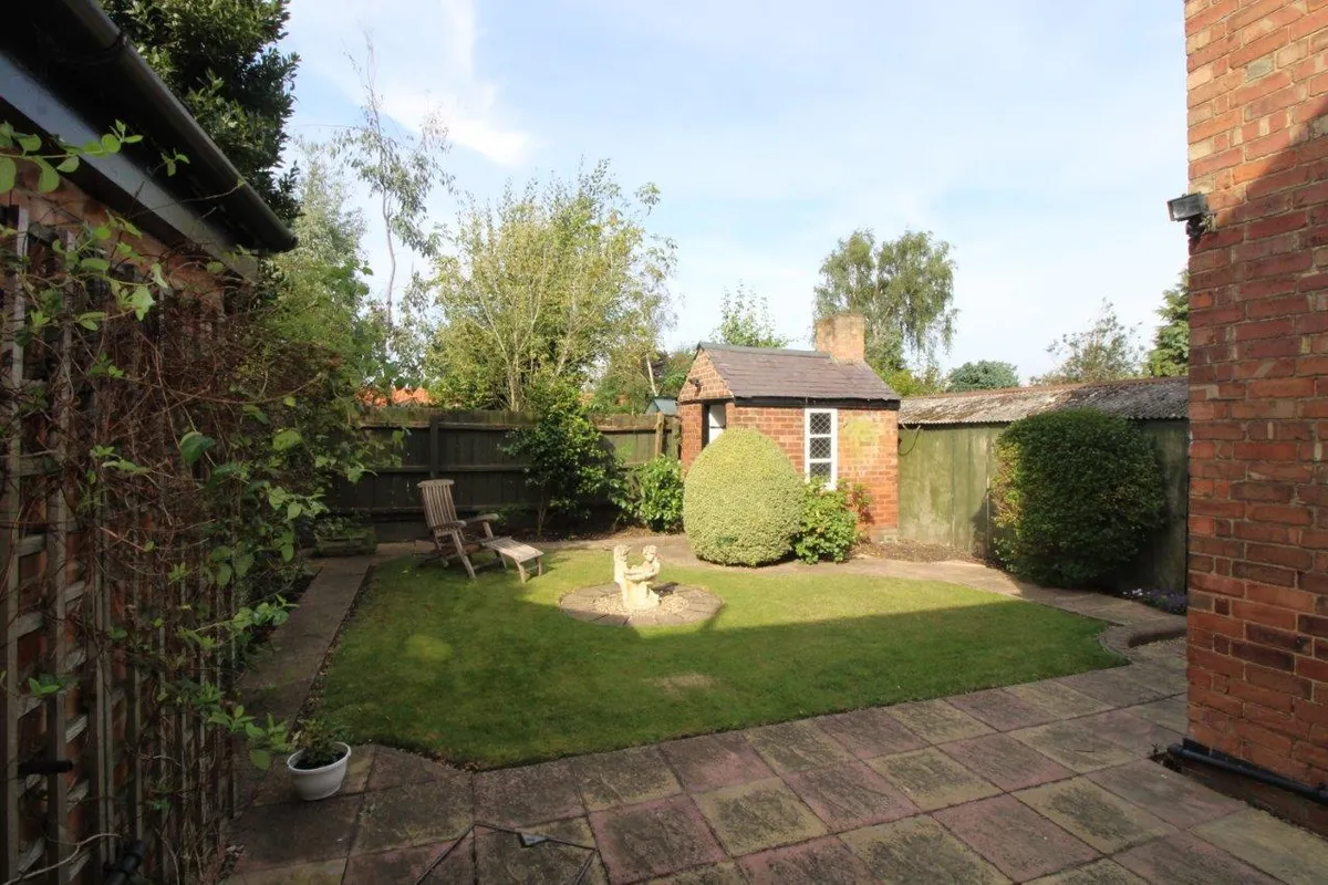 ALBERT STREET, BOTTESFORD