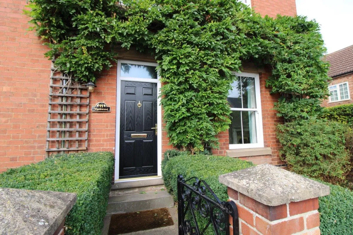 ALBERT STREET, BOTTESFORD