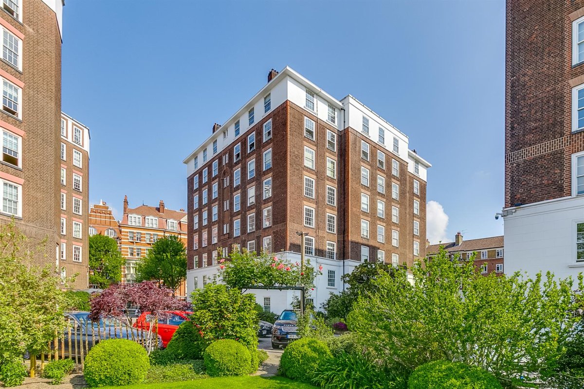 4 bedroom property for sale in North End House, Fitzjames Avenue