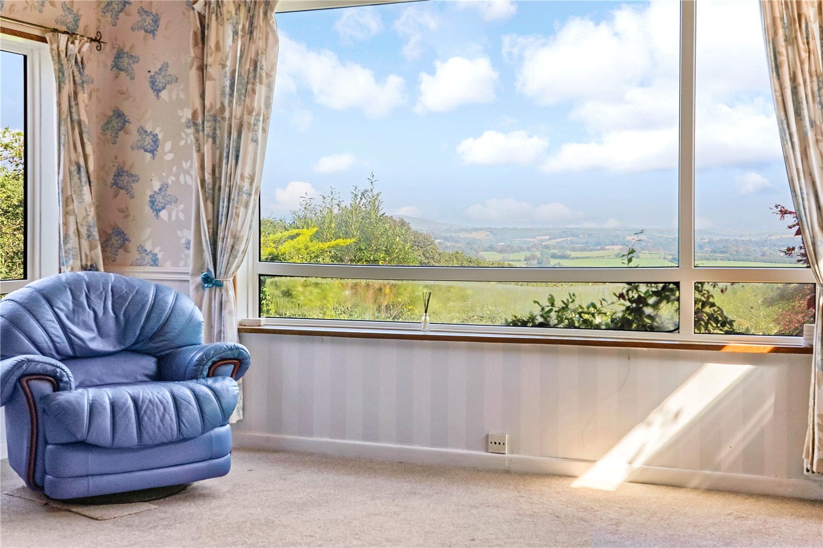 4 bedroom property for sale in Wembury, Wembury, Plymouth, PL9 Guide