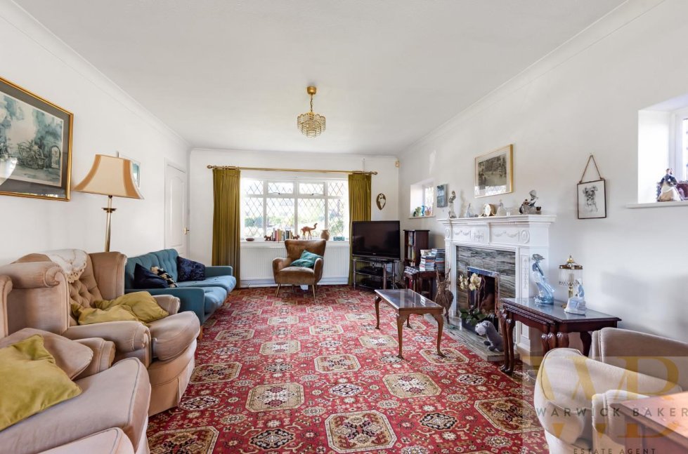 3 bedroom property for sale in Buckingham Road, ShorehamBySea