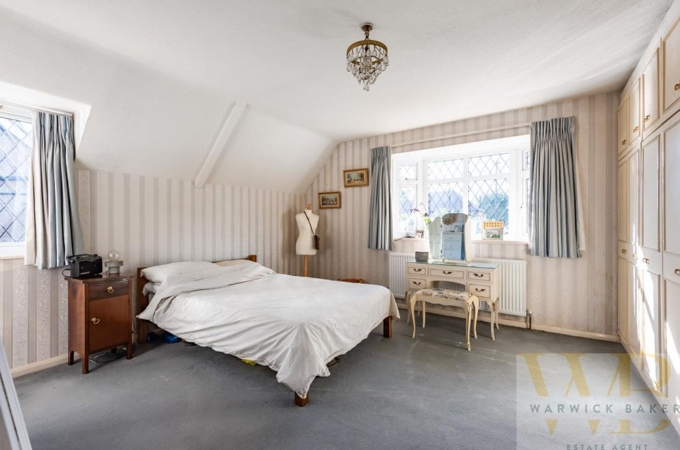 3 bedroom property for sale in Buckingham Road, ShorehamBySea