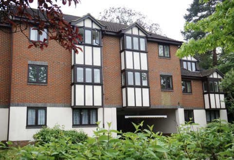 Crowthorne Road, Bracknell, RG12