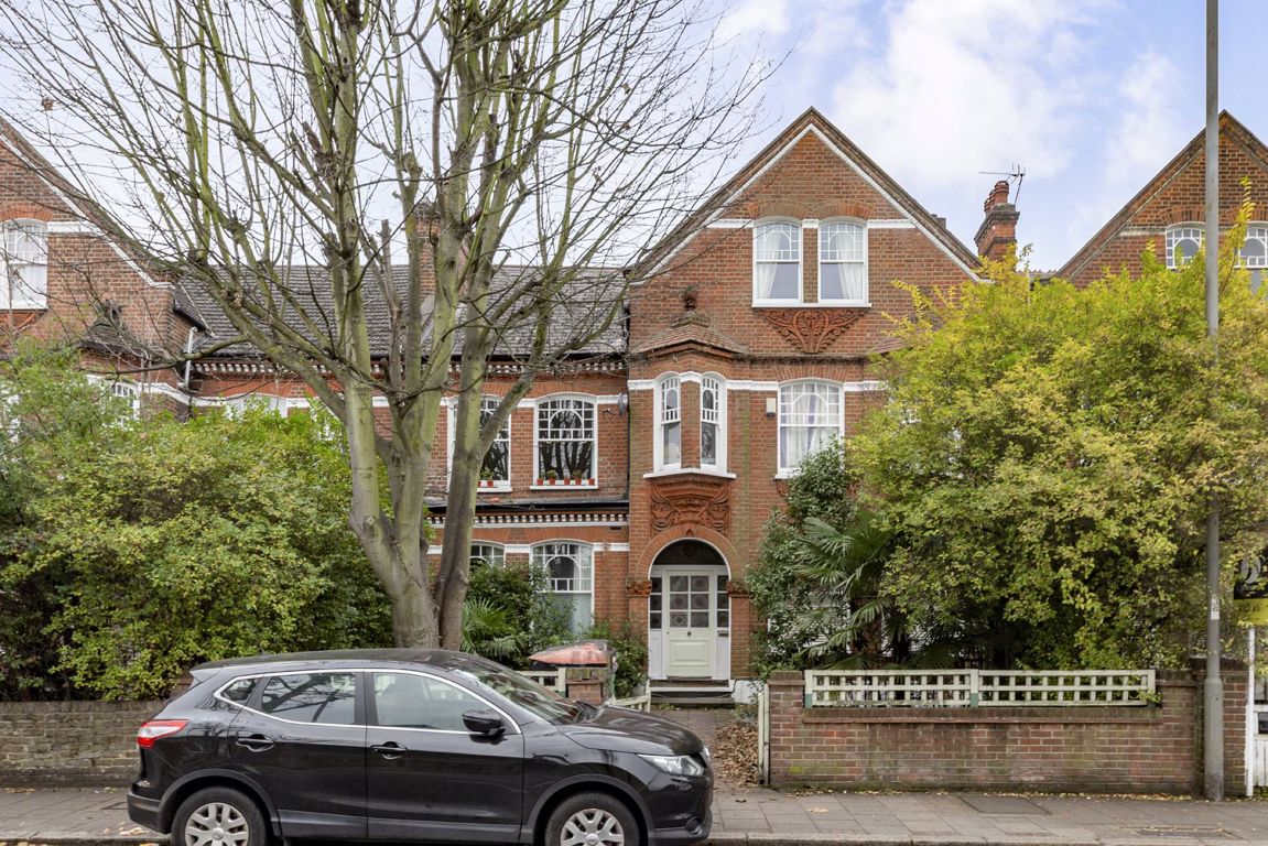 Jacksons 2 bedroom property for sale in Bedford Hill, Balham £450,000