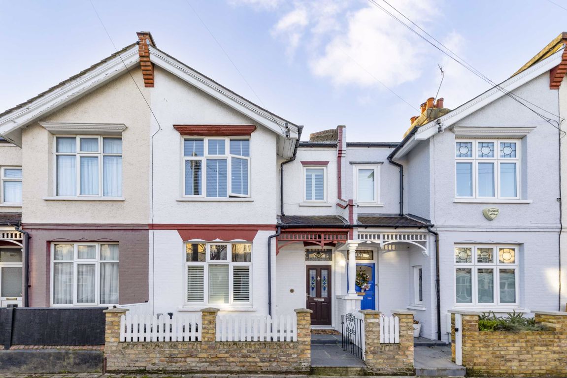 Jacksons 4 bedroom property for sale in Brudenell Road, Tooting £