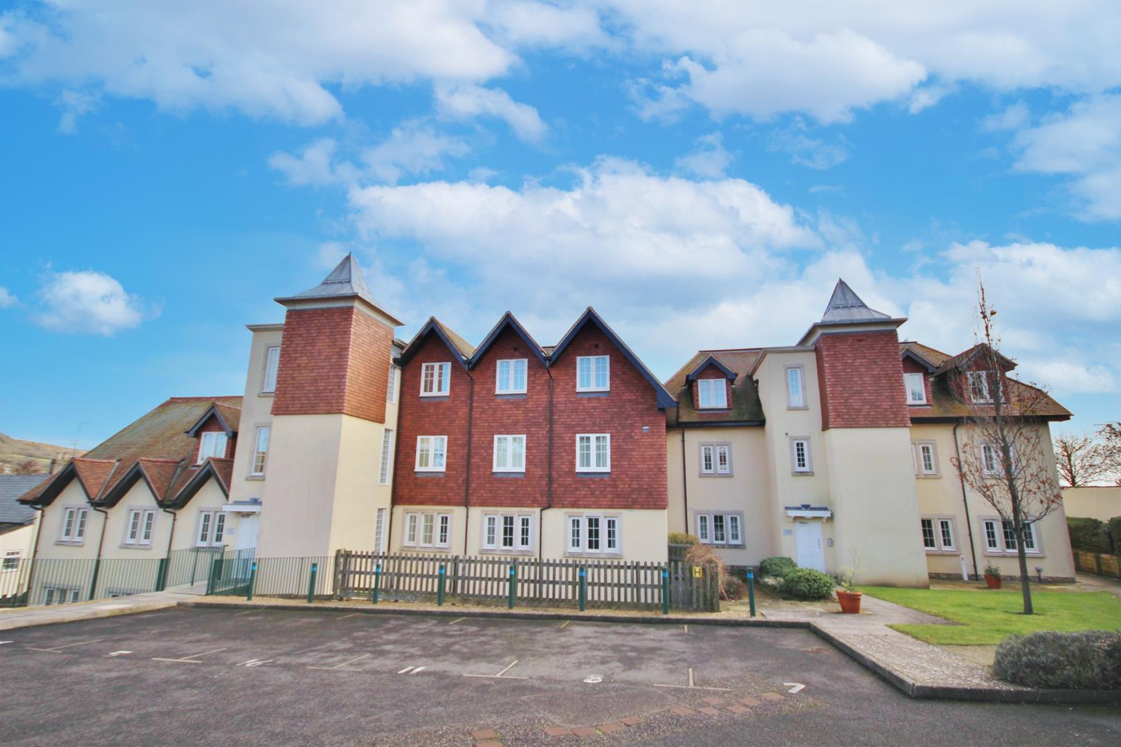 3 bedroom property for sale in Flat 13 Buckfields, West Hill Road, Lyme
