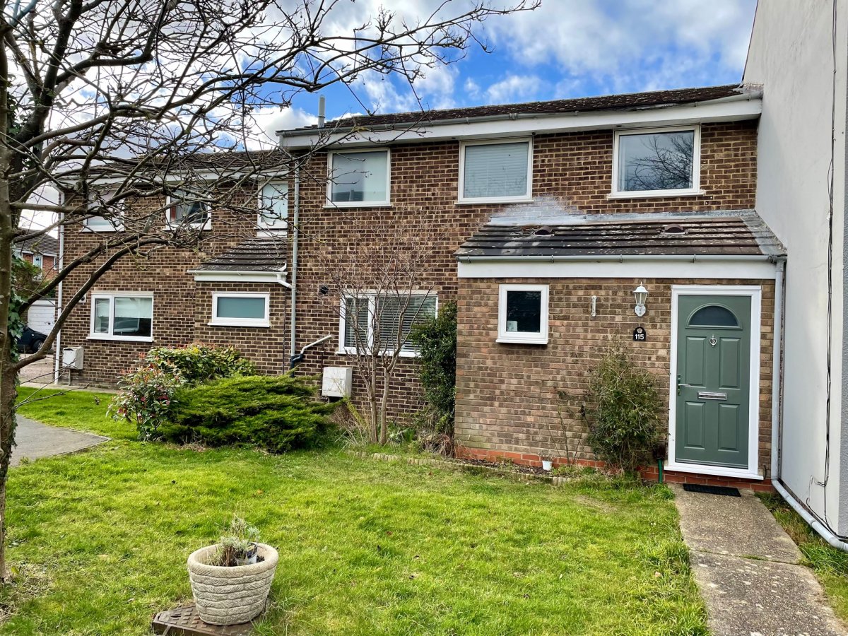 3 bedroom property for sale in Winstanley Road, Saffron Walden Offers