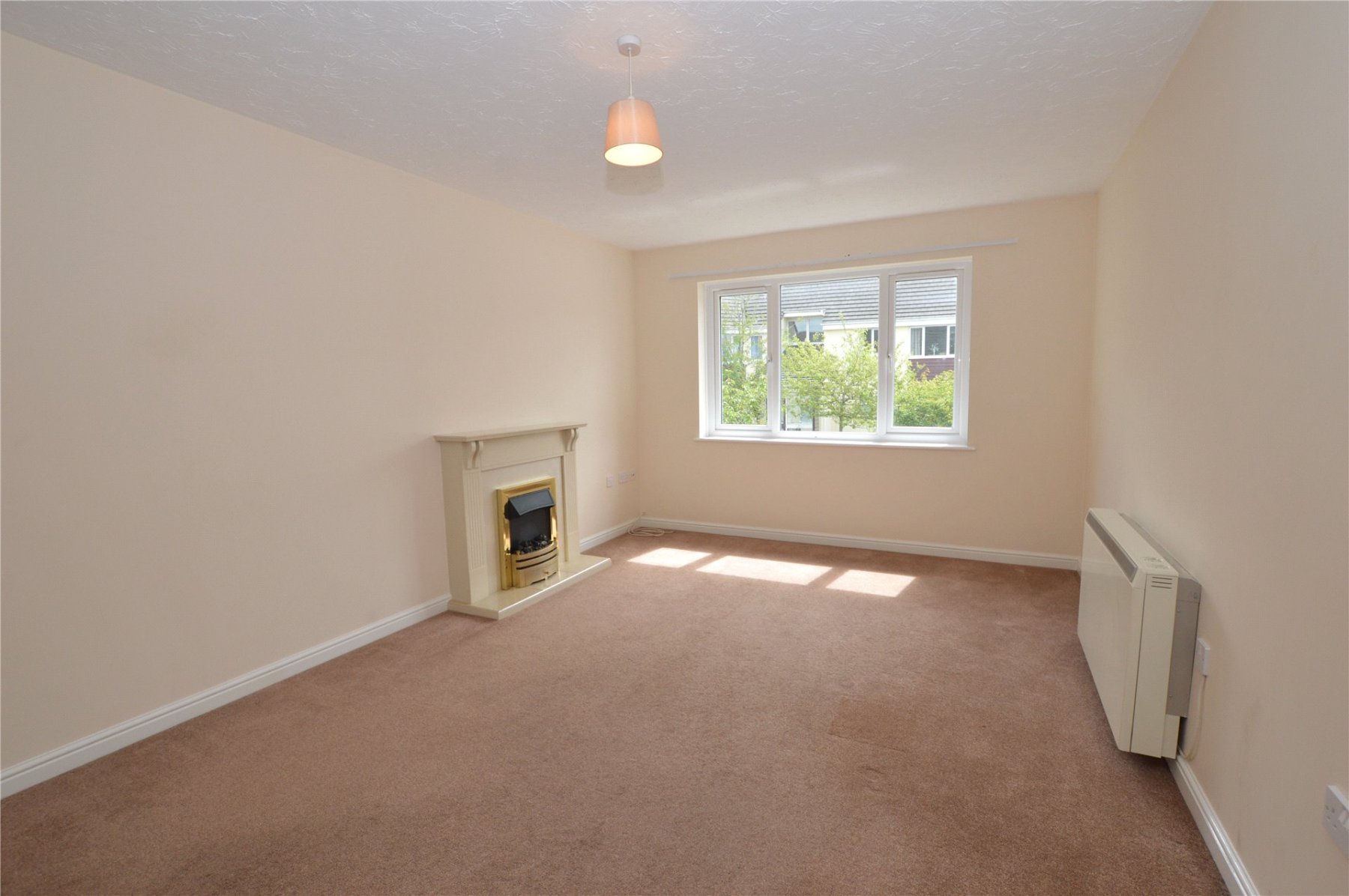 2 bedroom property for sale in Abbeyford Court, Okehampton, Devon, EX20