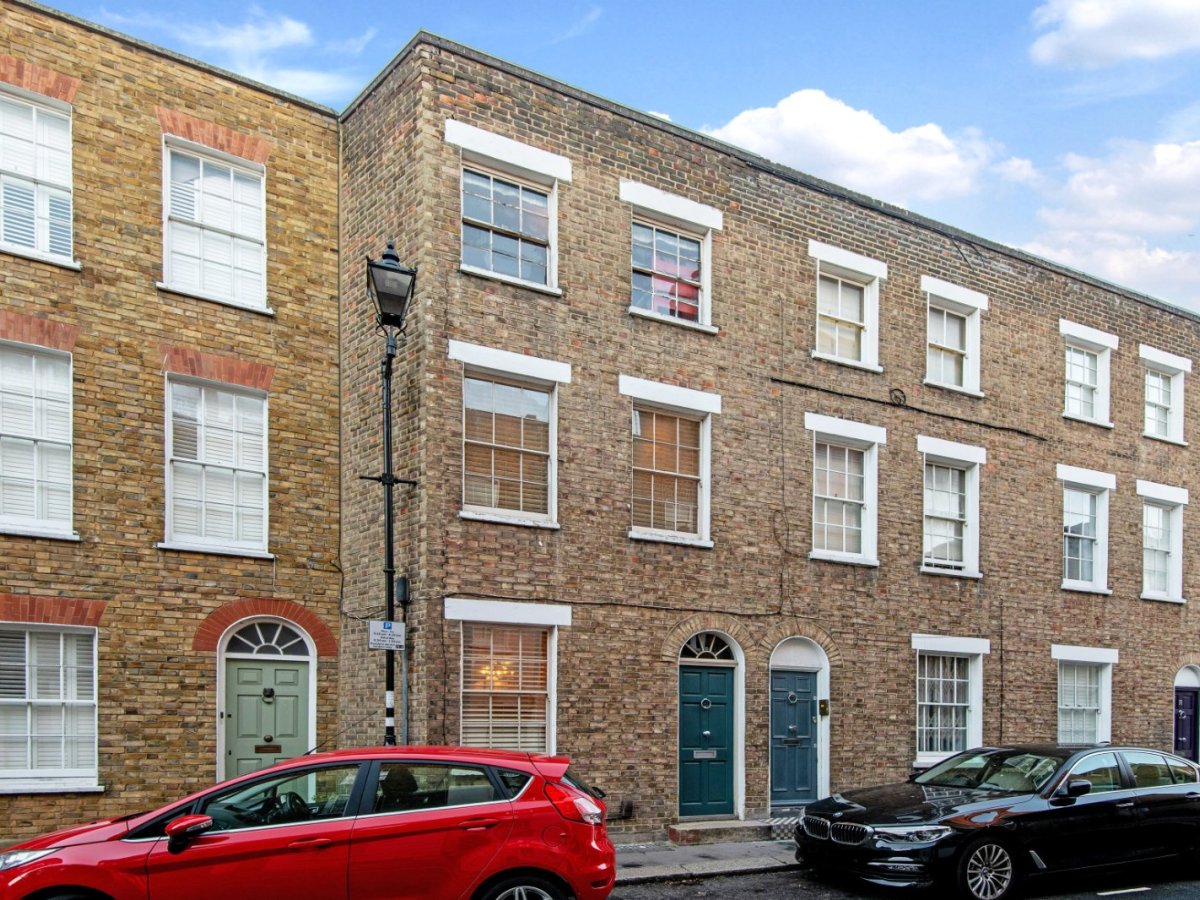 3 bedroom property for sale in Rawstorne Street, London, EC1V £1,400,000
