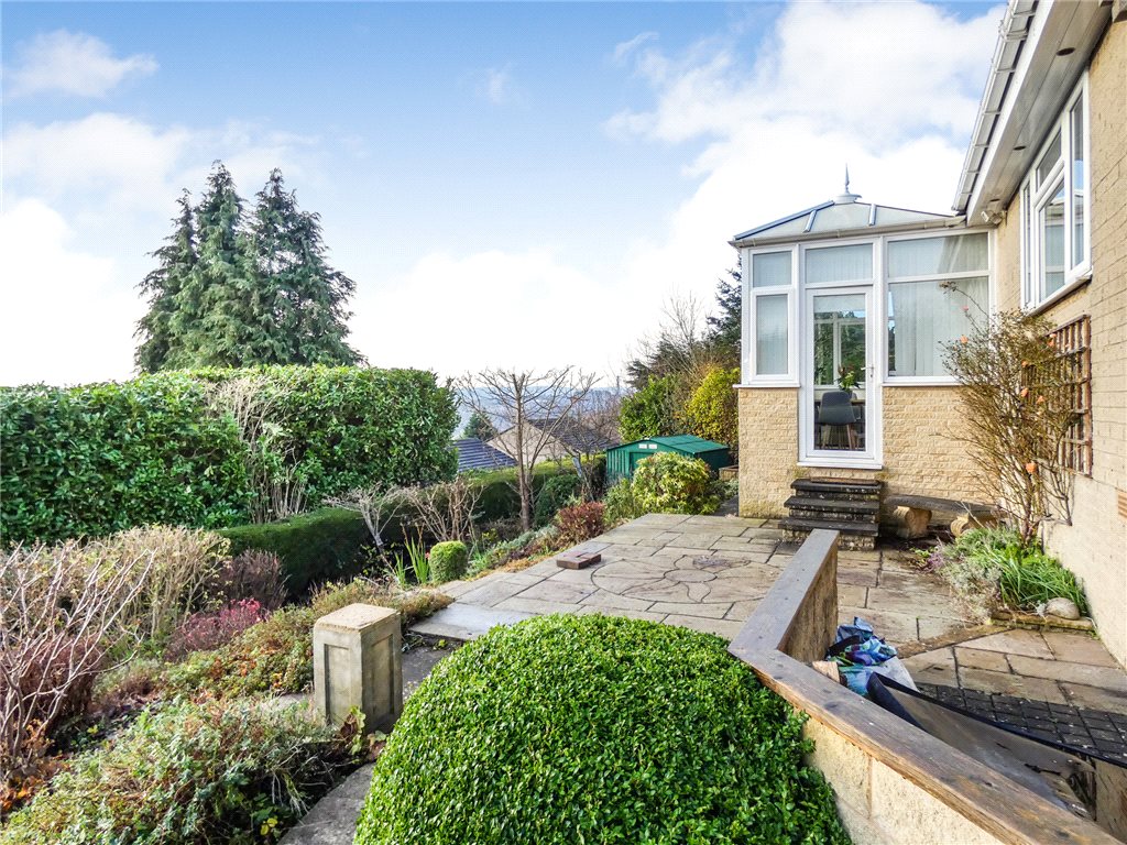 2 bedroom property for sale in Thorndale Rise, Bradford, BD2 £179,950