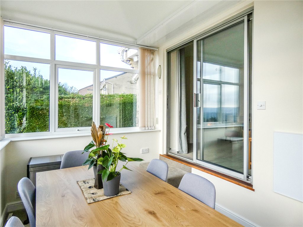 2 bedroom property for sale in Thorndale Rise, Bradford, BD2 £179,950