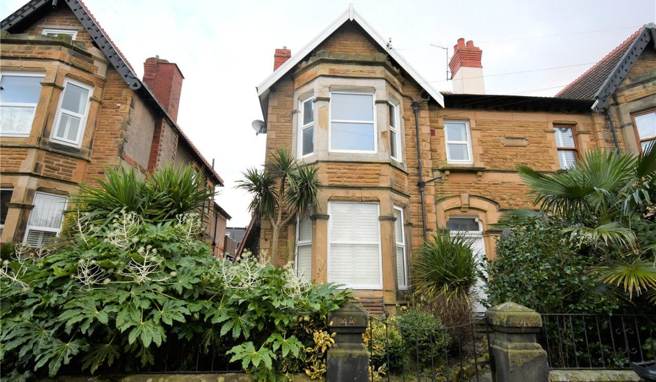 2 bedroom property to let in Mostyn Avenue, West Kirby, Wirral, CH48