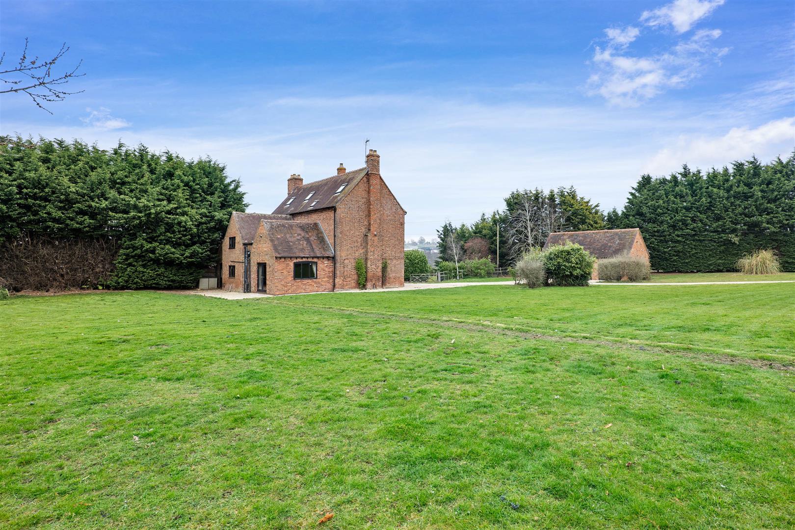 4 bedroom property for sale in Hampton Park Farmhouse, Red Lane