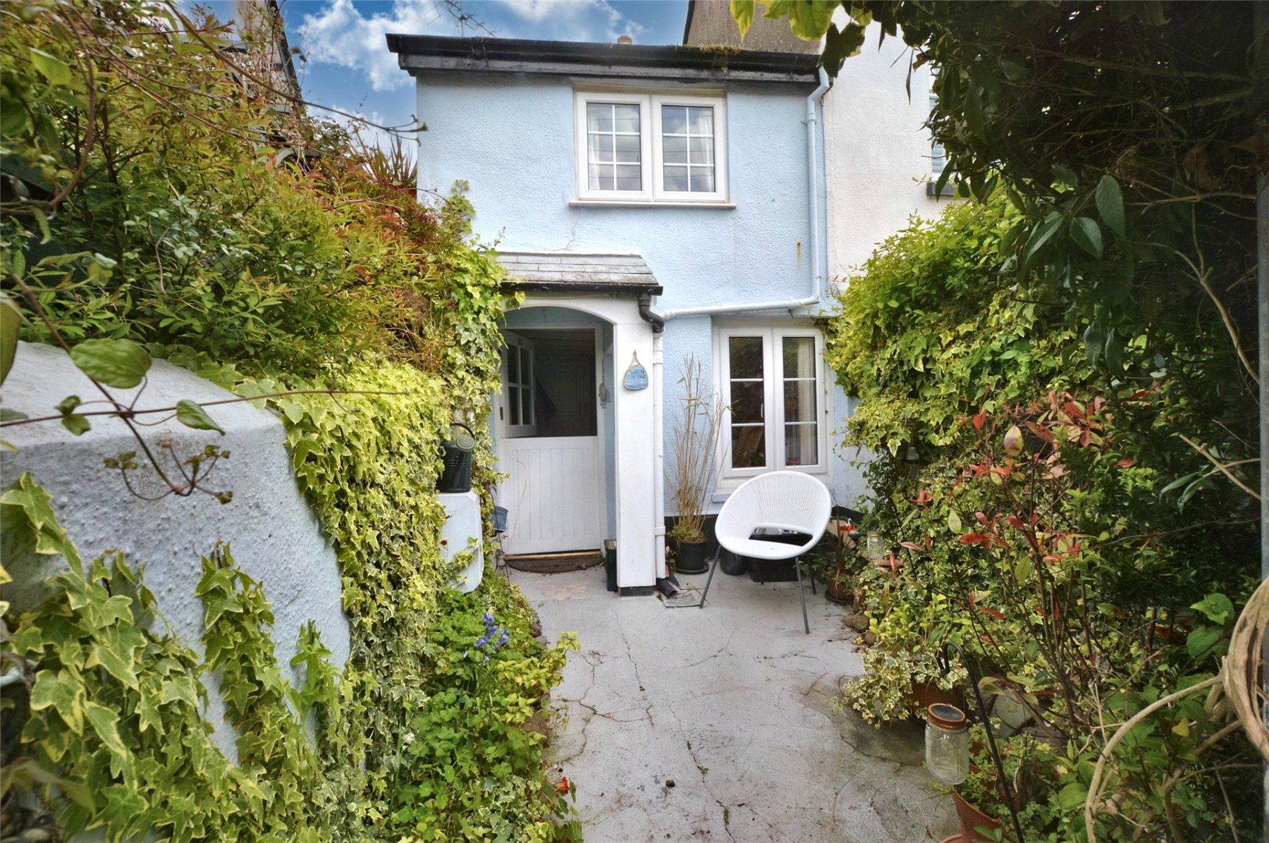 2 bedroom property for sale in Middle Street, Shaldon, Devon, TQ14 £