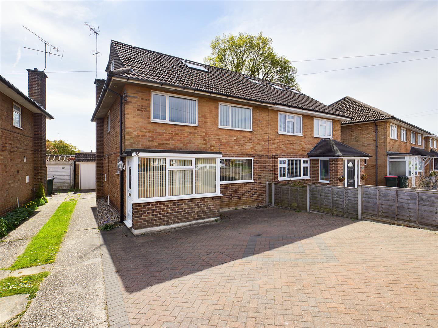 5 bedroom property for sale in Cook Road, Tilgate Guide price £450,000