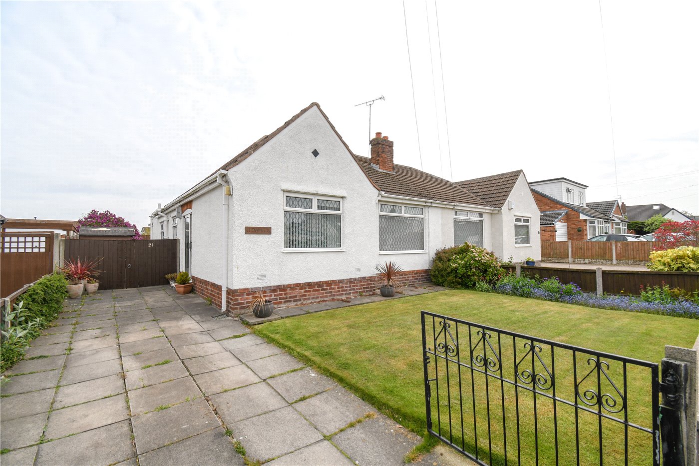 2 bedroom property for sale in Shaw Lane, Greasby, Wirral, CH49