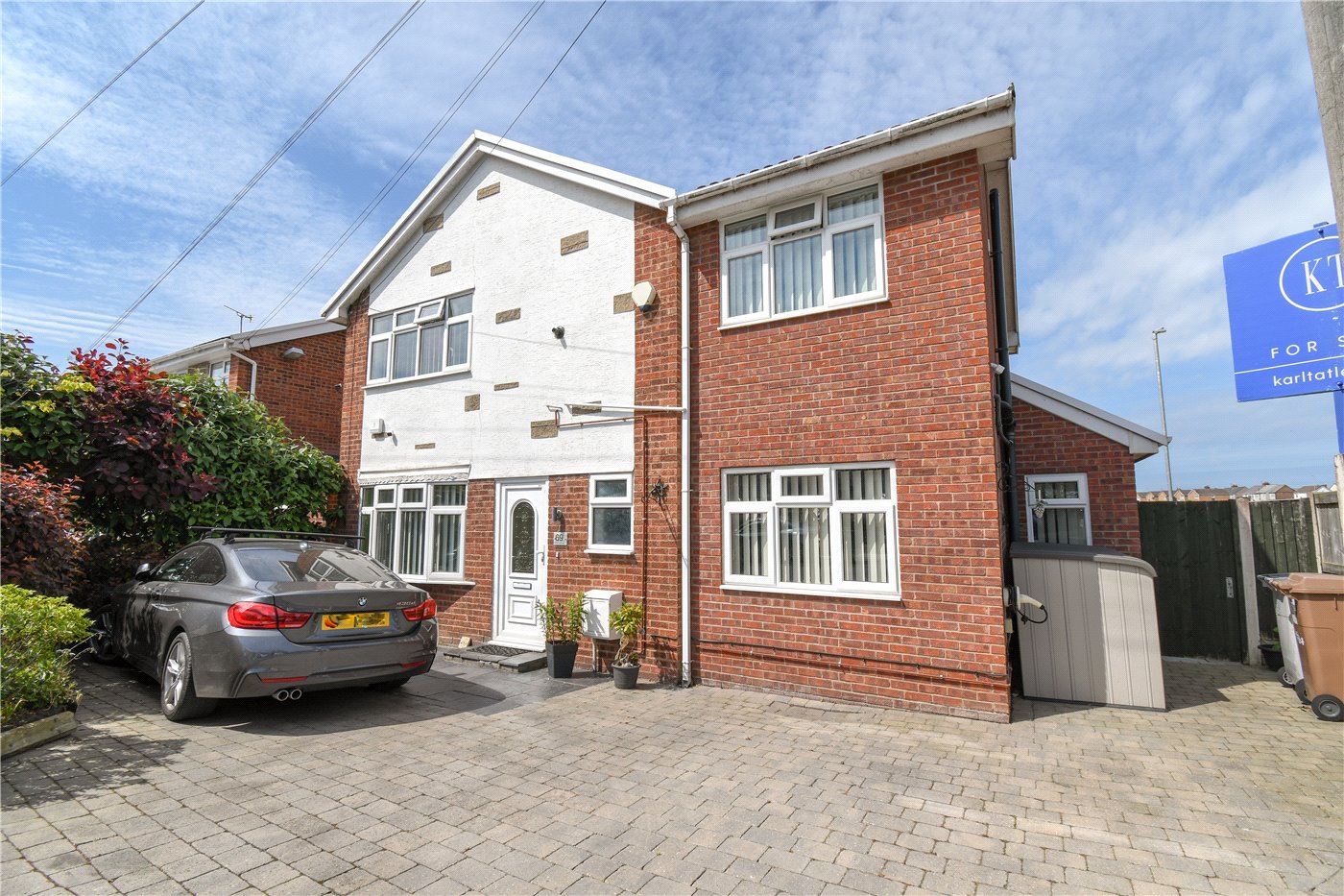 4 bedroom property for sale in Merlin Avenue, Saughall Massie, Wirral