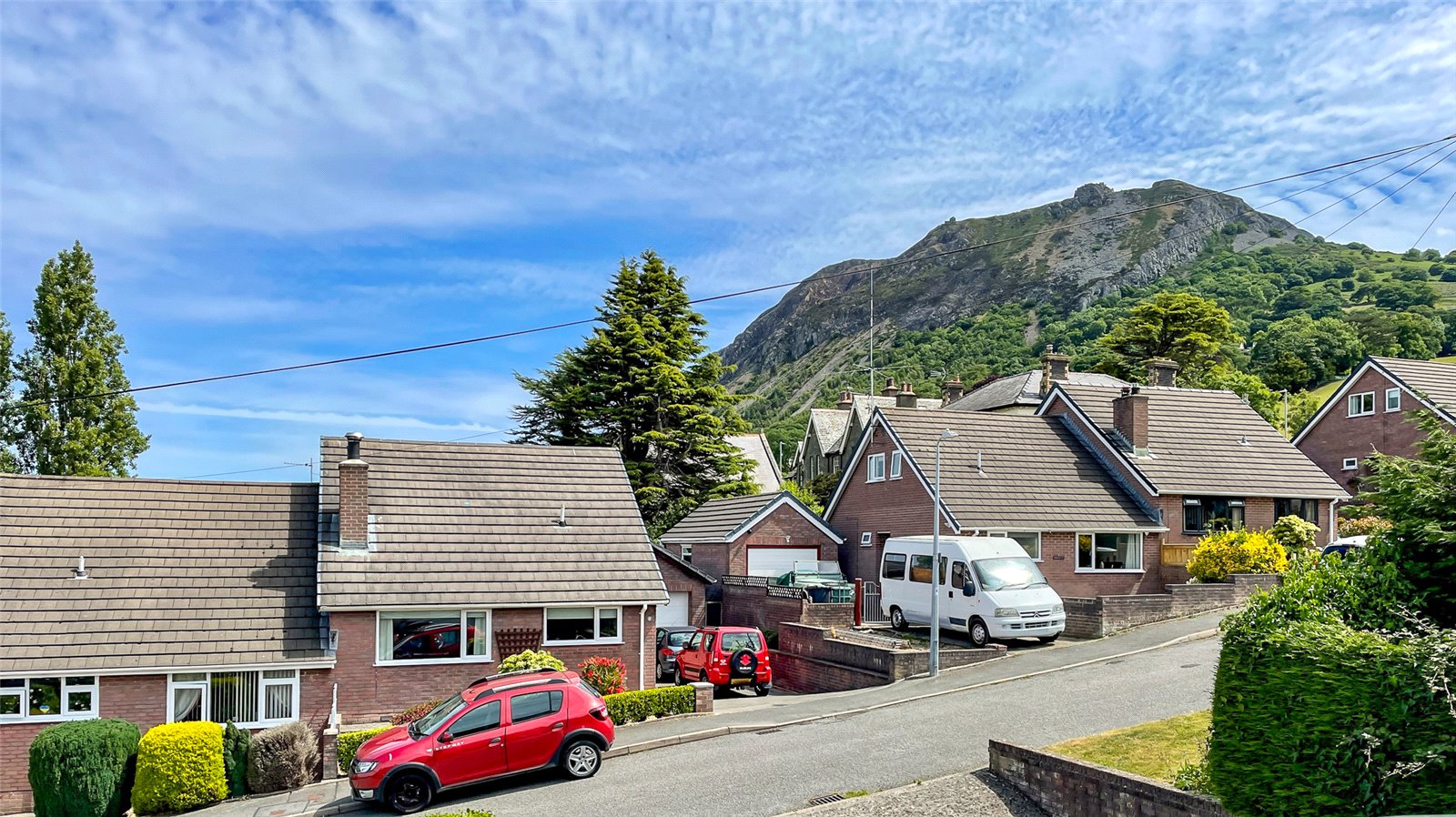4 bedroom property for sale in Maes Dolfor, Llanfairfechan, Conwy, LL33
