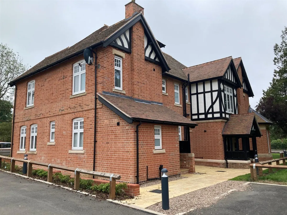 KING EDWARD AVENUE, MELTON MOWBRAY