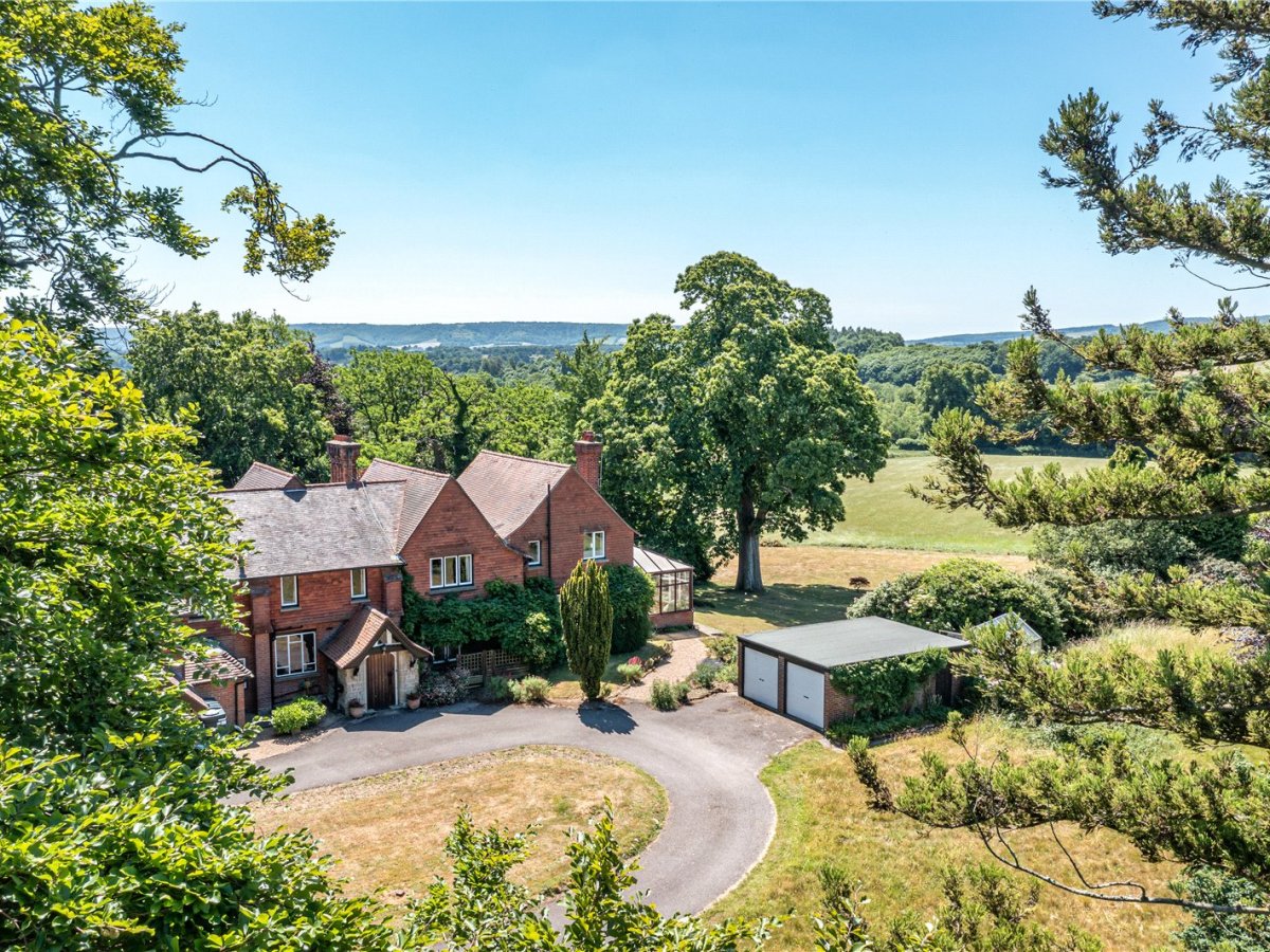 JacksonStops Properties for sale from Midhurst branch, JacksonStops.