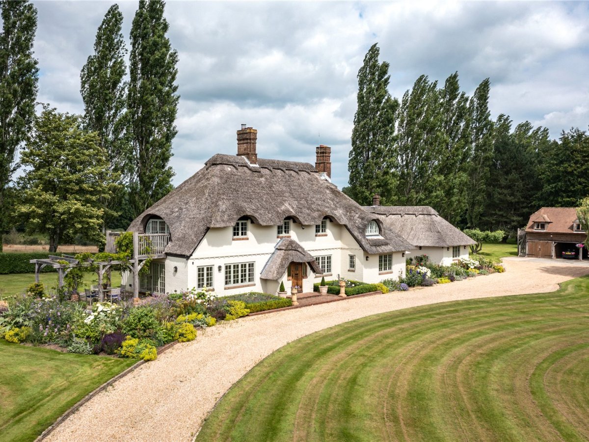 JacksonStops Properties for sale from Midhurst branch, JacksonStops.