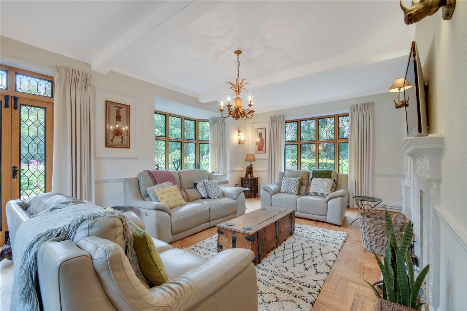 JacksonStops 6 bedroom property for sale in Beacon Hill, Wickham