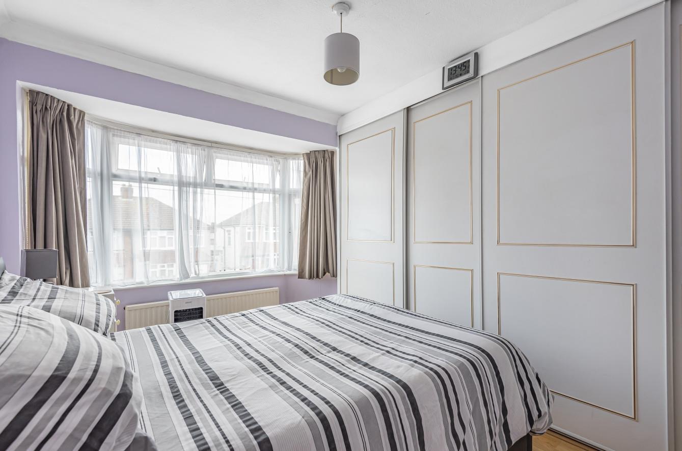 3 bedroom property for sale in Sutton Court Road, Hillingdon £485,000