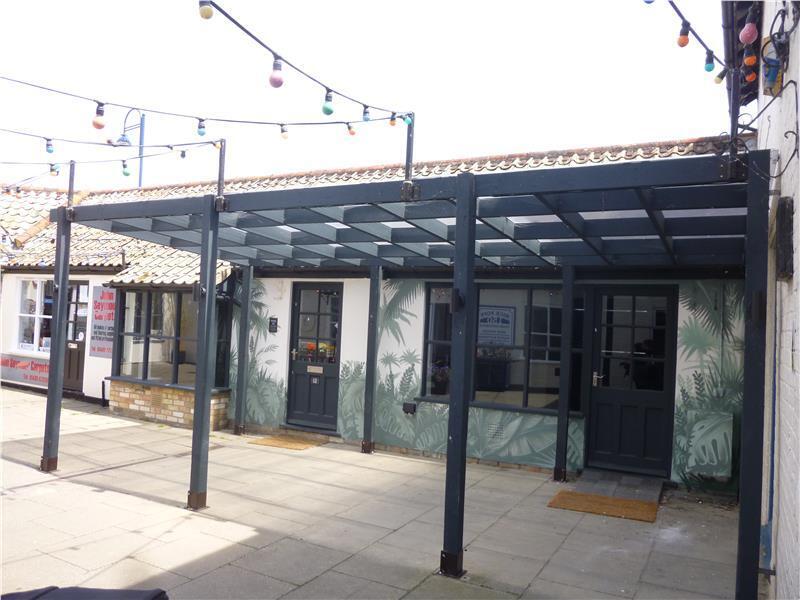 property to let in 12/13 Cross Keys Mews, Market Square, St. Neots