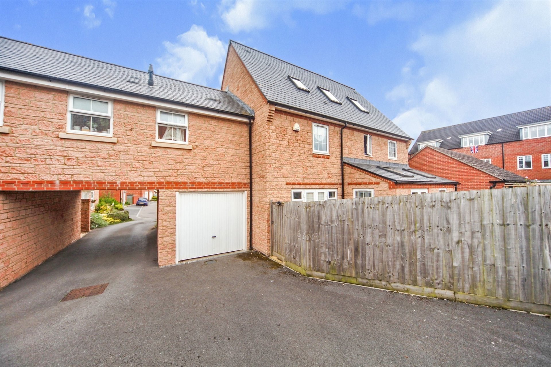 5 bedroom property for sale in Collett Road, Norton Fitzwarren, Taunton